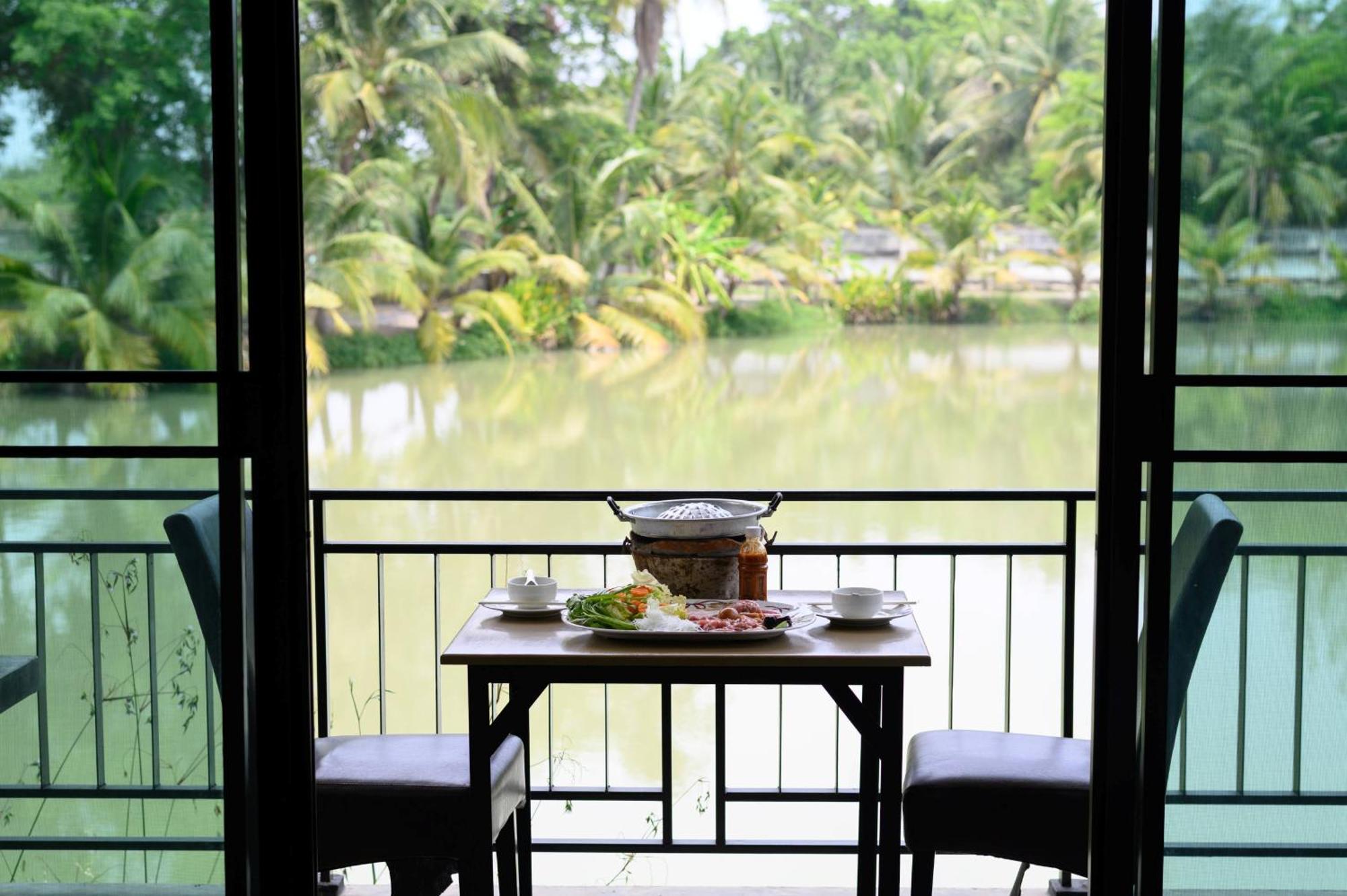 Busaya Resort & Cuisine Nakhon Pathom Exterior foto